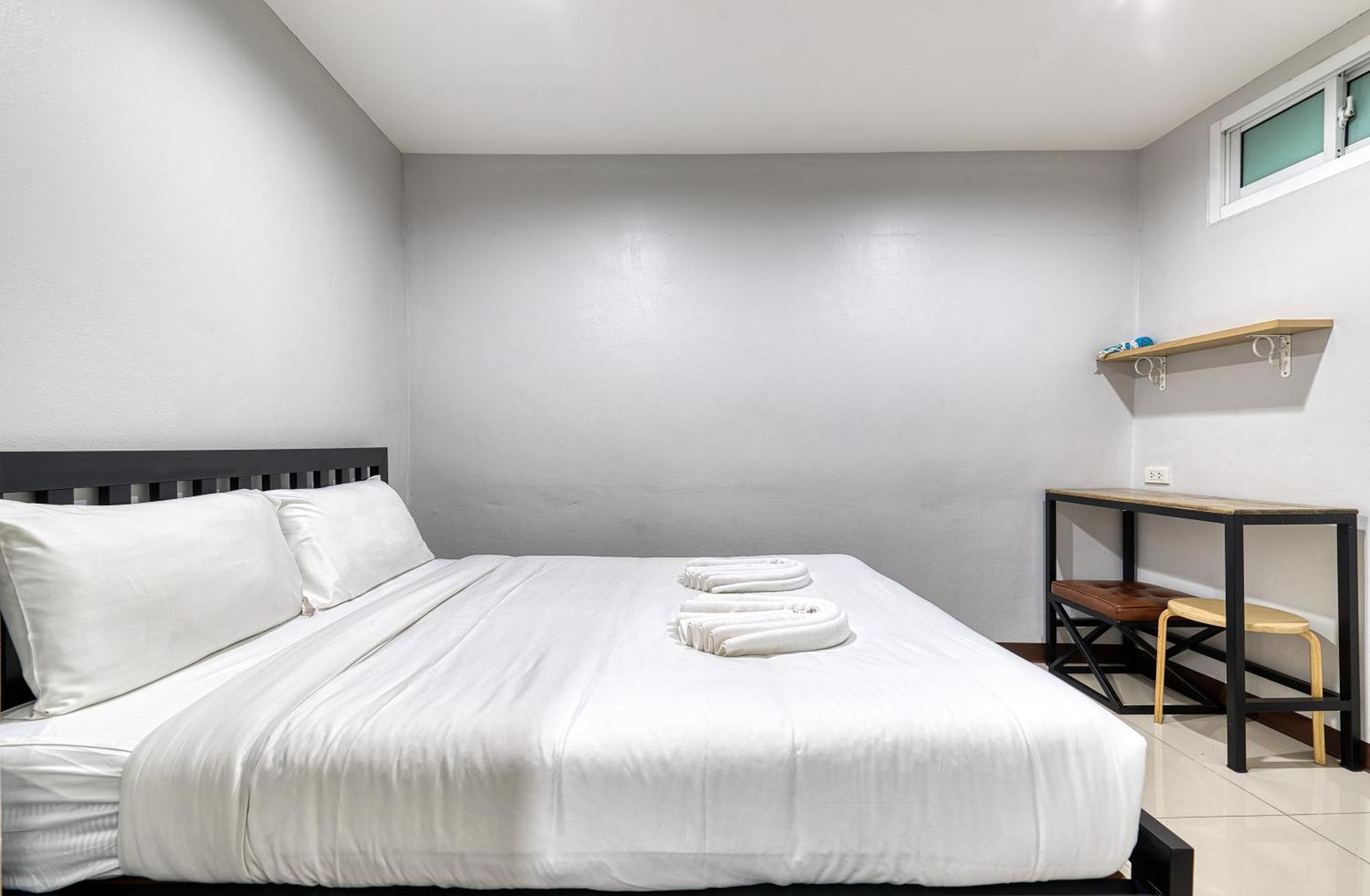 Red Pin Inn 好运旅馆 Bangkok Kültér fotó