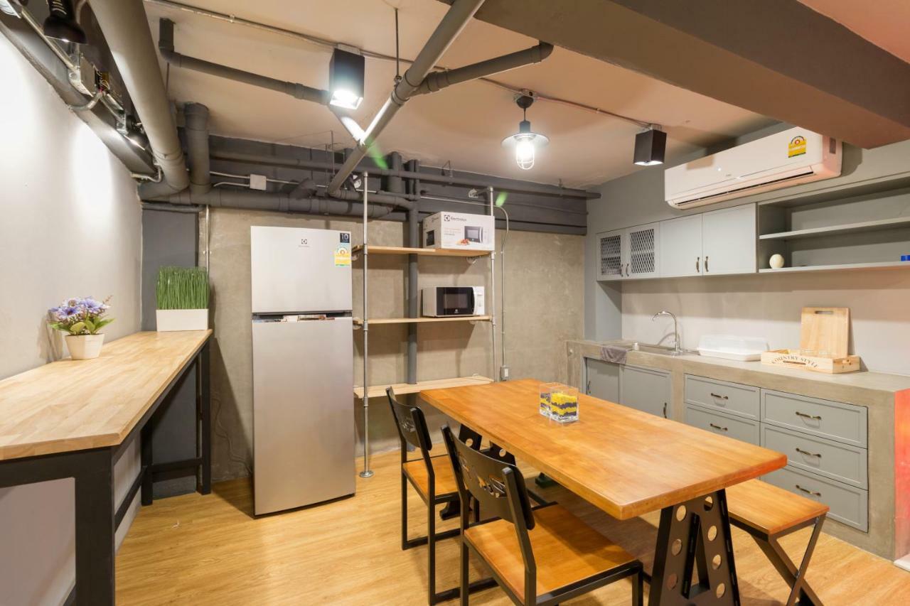 Red Pin Inn 好运旅馆 Bangkok Kültér fotó