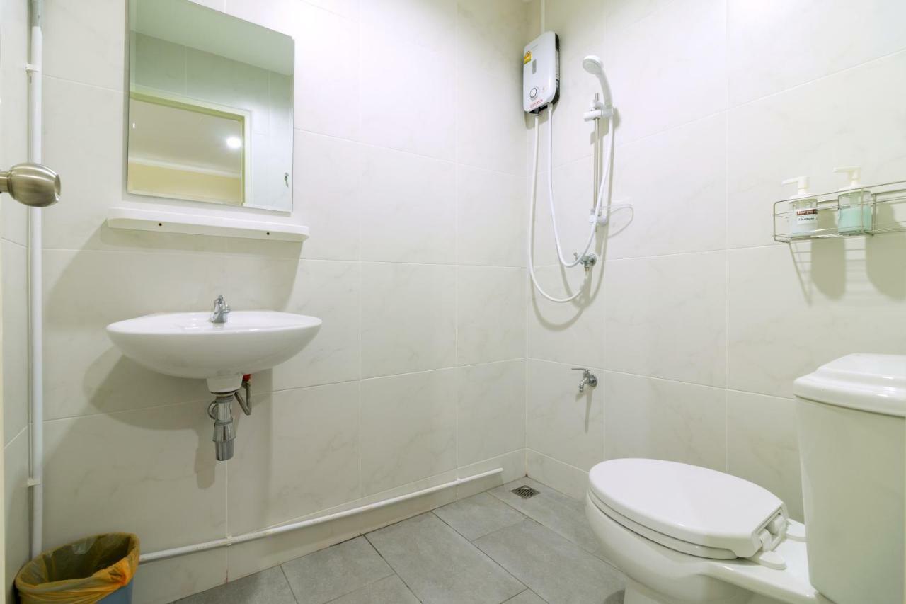 Red Pin Inn 好运旅馆 Bangkok Kültér fotó